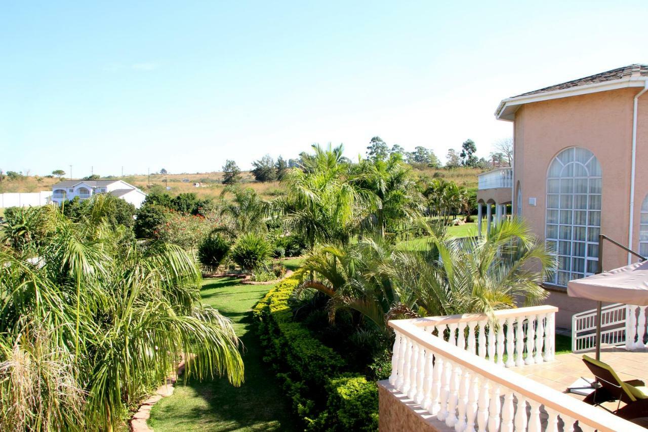 מאנזיני Ekupholeni Garden Villas מראה חיצוני תמונה